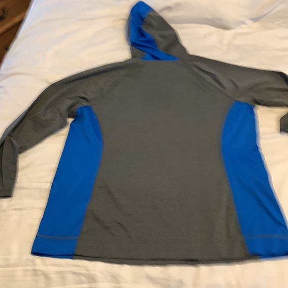 Soft and smooth Grey and Blue hoodie, Size X. - Picture 7 of 9